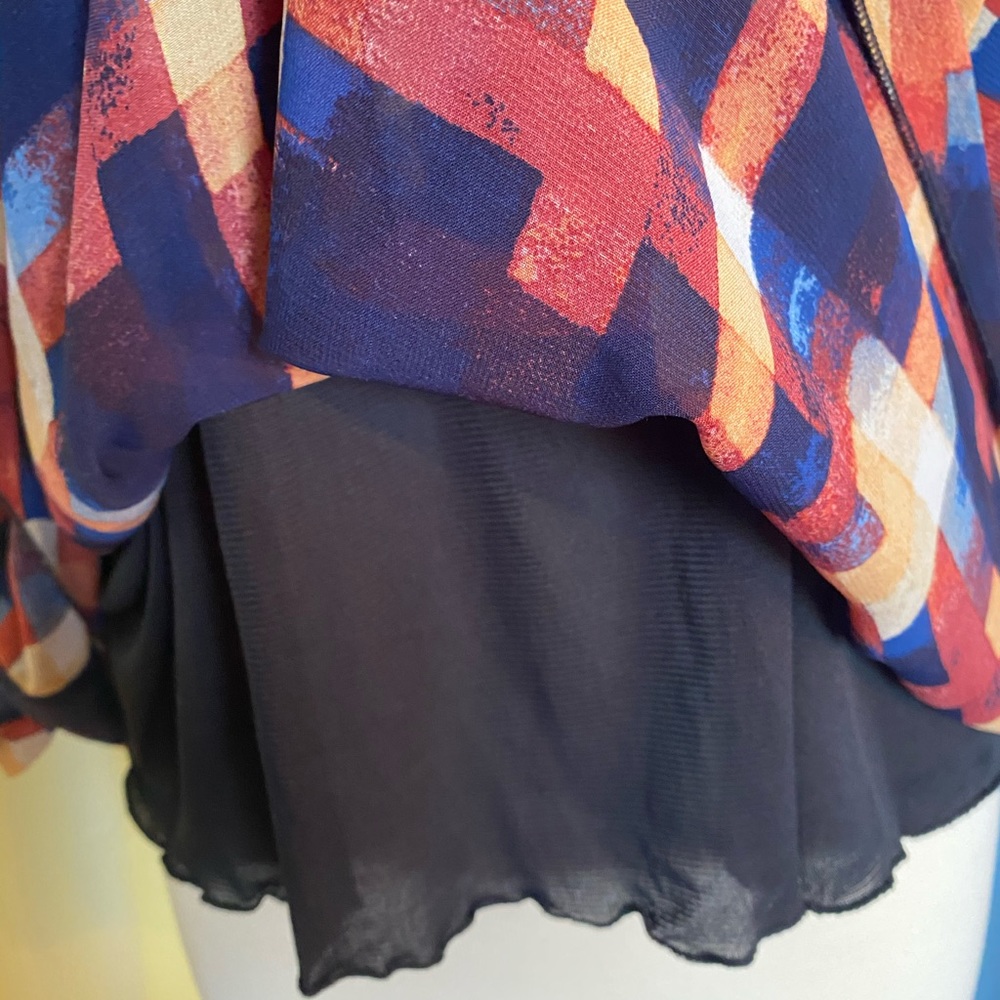 Asymmetrical Top - Picture 5 of 7